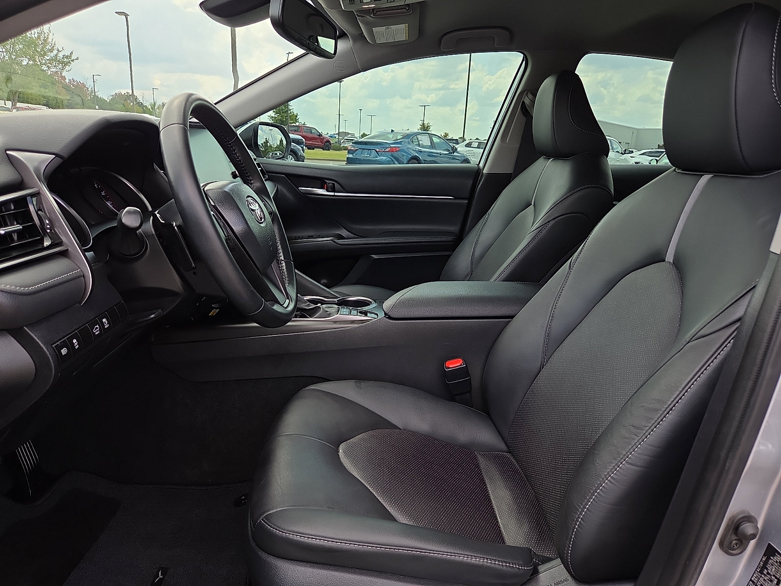 Used 2024 Toyota Camry XSE FWD image 15