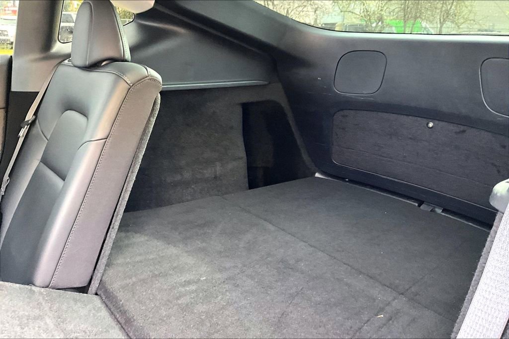 Used 2023 Tesla Model Y Long Range image 37