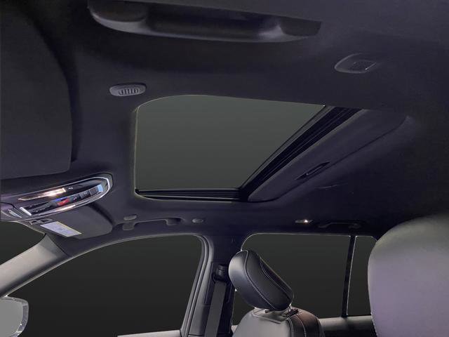 New 2026 Jeep Grand Cherokee Altitude image 7