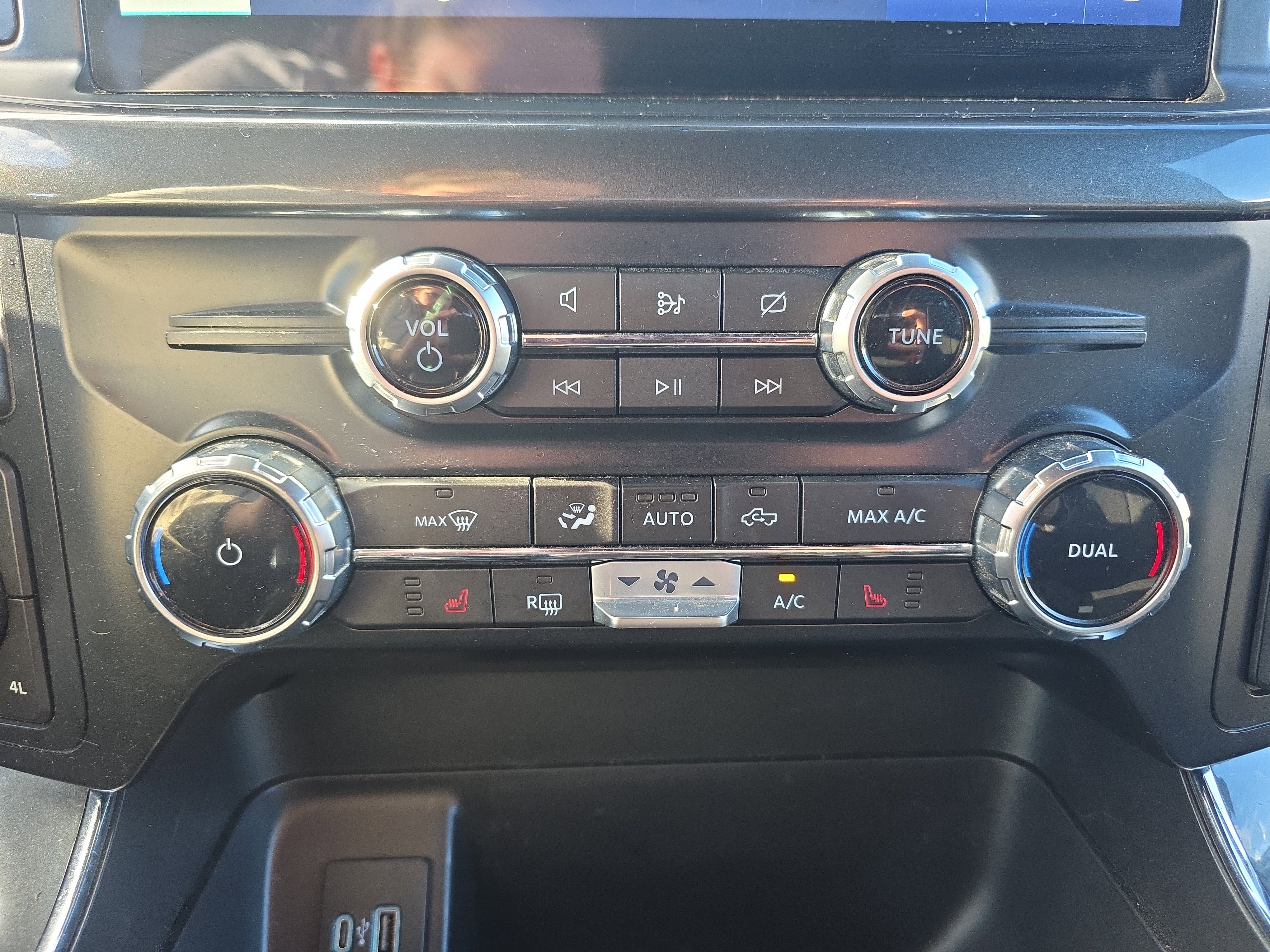 Certified 2022 Ford F150 XLT w/ Equipment Group 302A High image 42