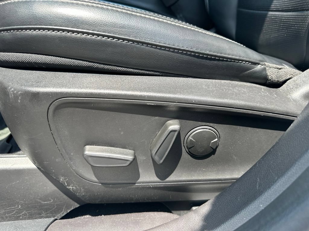 Used 2023 Ford Escape Platinum AWD/4WD image 17