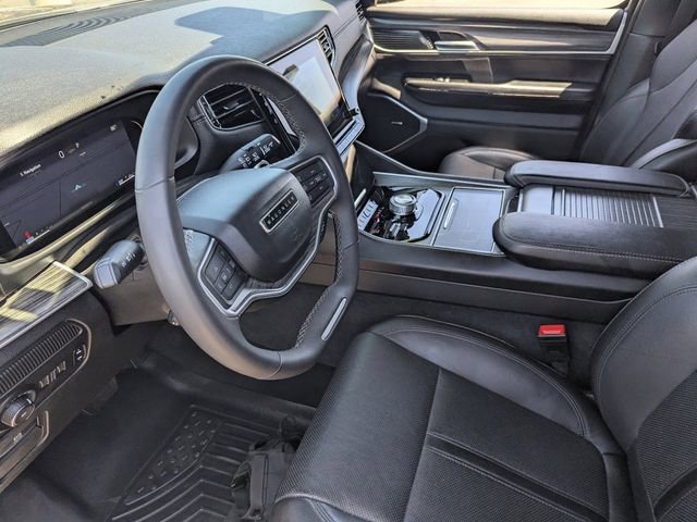 Used 2024 Jeep Wagoneer Series II w/ Flexible Seating Group AWD/4WD image 18