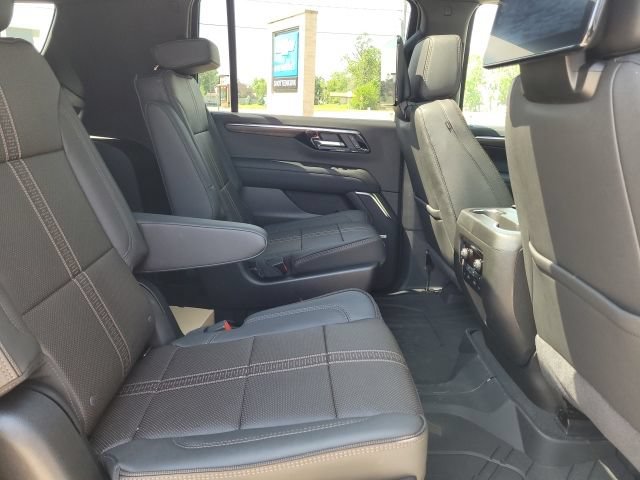 New 2026 Chevrolet Suburban High Country AWD/4WD image 22