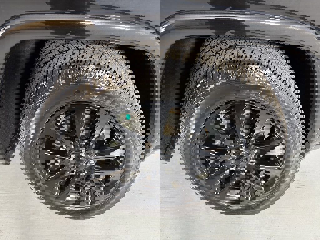 Used 2020 Jeep Grand Cherokee Altitude image 11