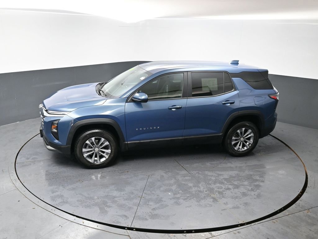 Used 2025 Chevrolet Equinox LT AWD/4WD image 45