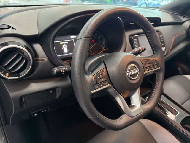 Used 2023 Nissan Kicks SR w/ SR Premium Package image 16