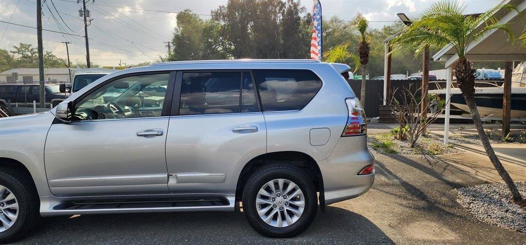 Used 2015 Lexus GX 460 w/ Premium Package AWD/4WD image 10