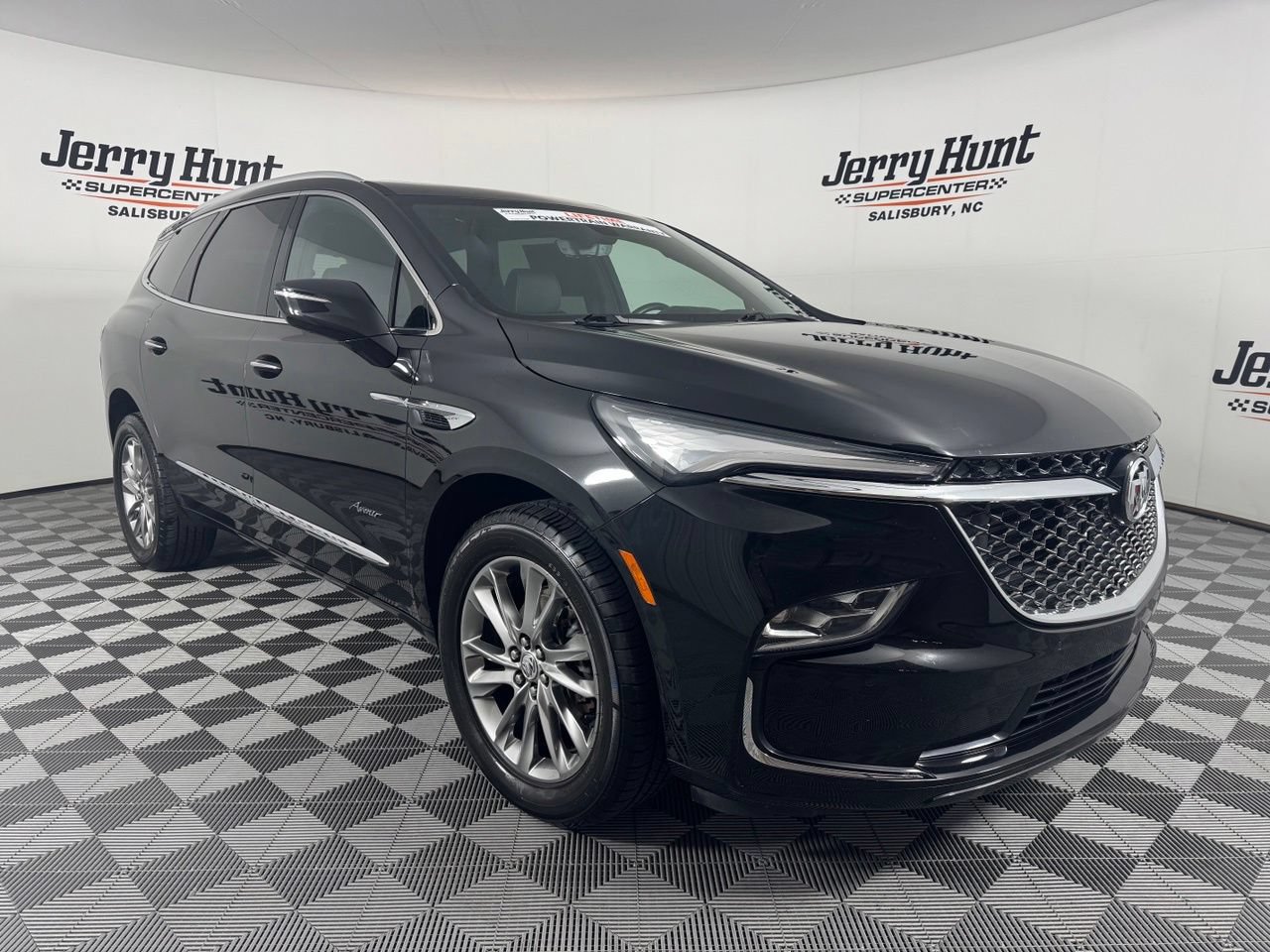 Used 2023 Buick Enclave Avenir w/ Avenir Technology Package AWD/4WD image 20