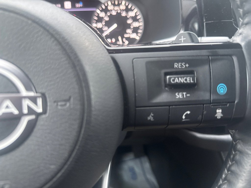 Used 2023 Nissan Pathfinder SL image 28