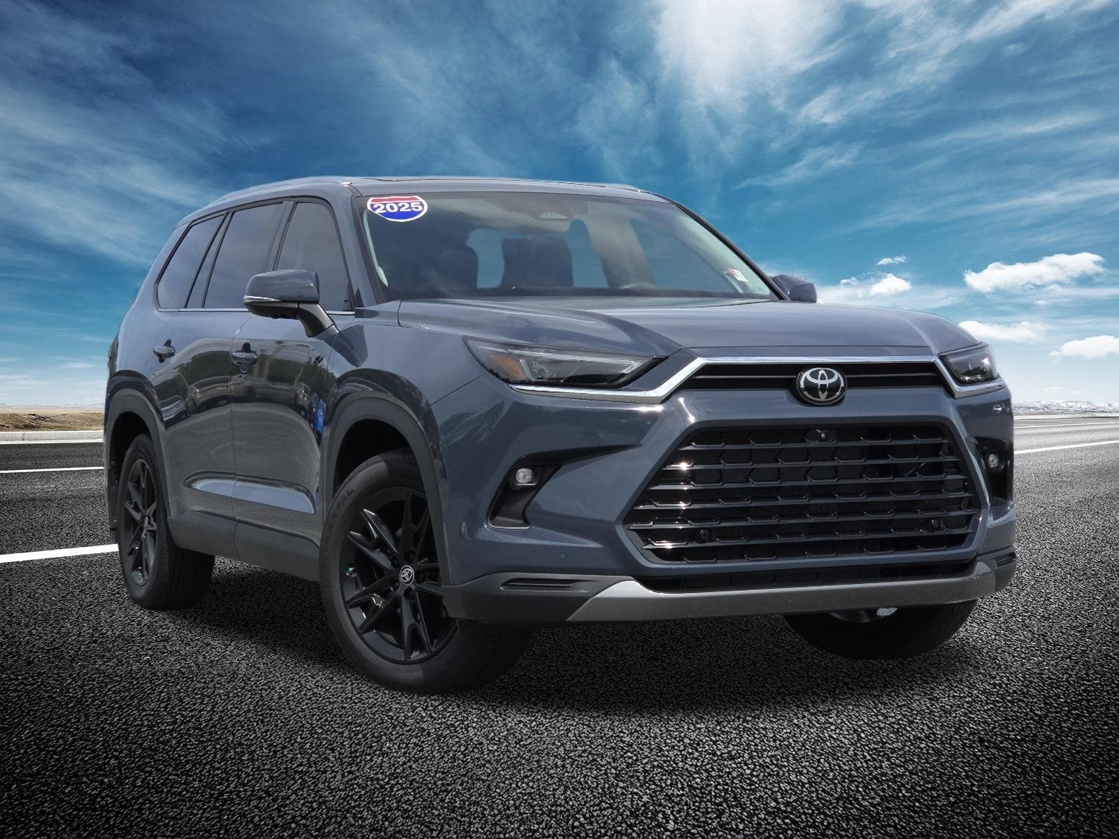 Used 2025 Toyota Grand Highlander FWD image 2