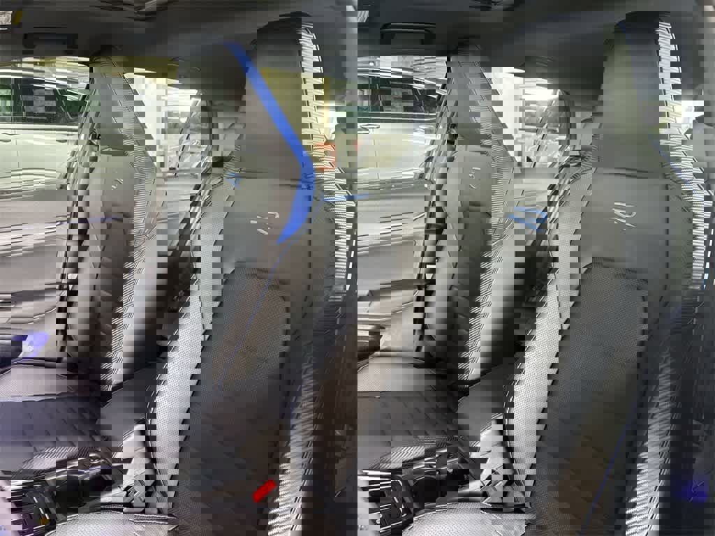 New 2026 Volkswagen Golf image 14