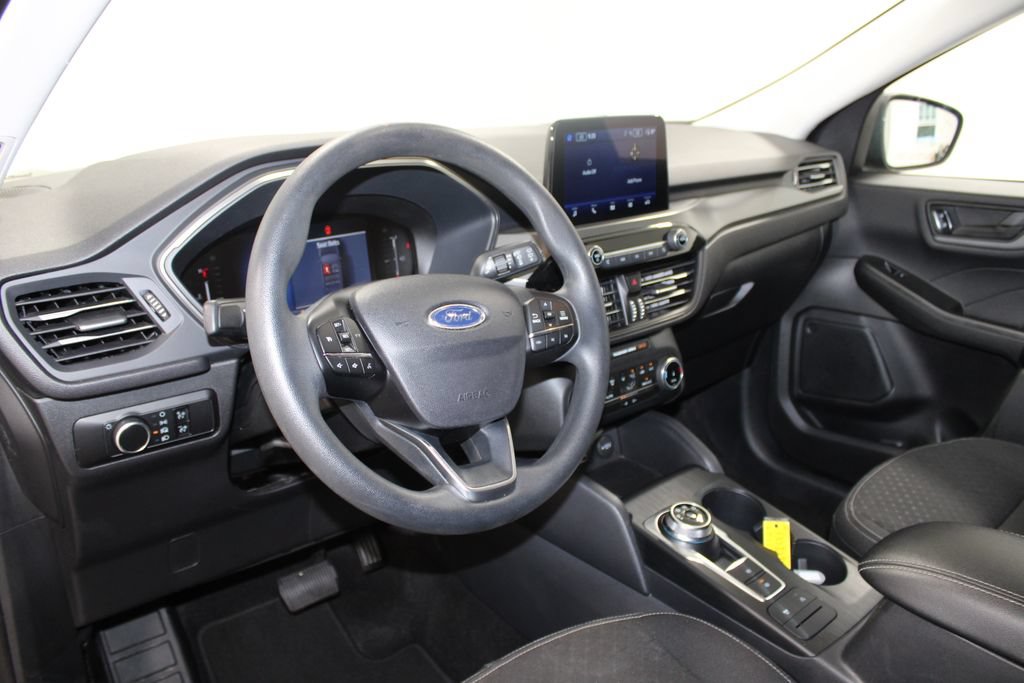 Used 2025 Ford Escape Active AWD/4WD image 18
