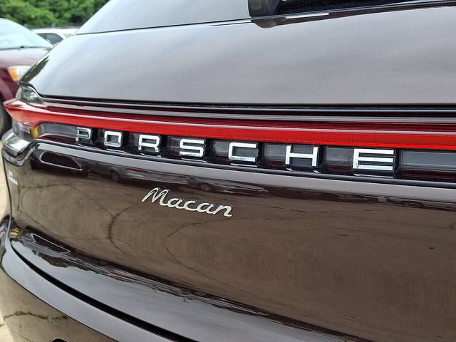 Used 2021 Porsche Macan AWD/4WD image 31