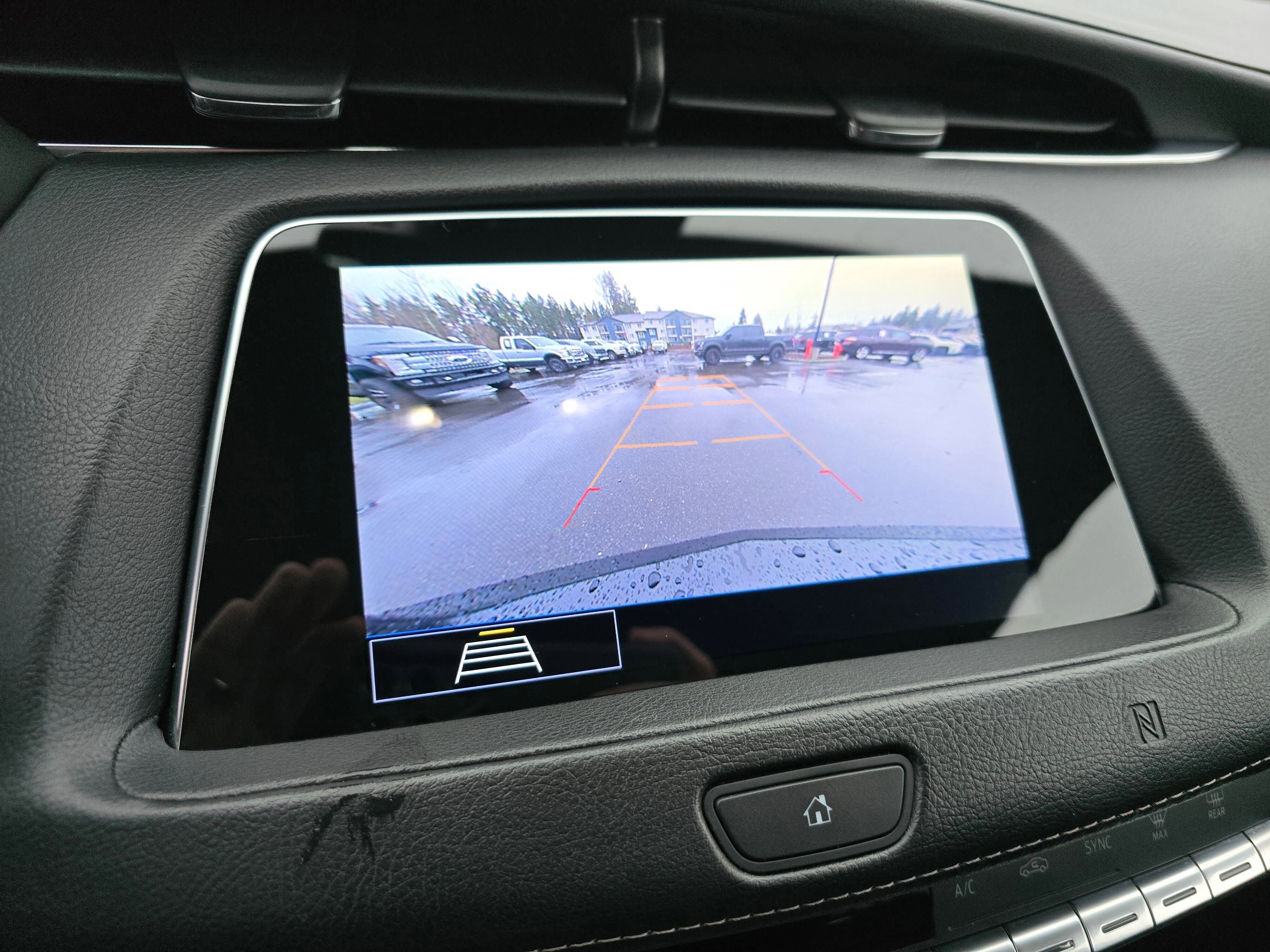 Used 2020 Cadillac XT4 Premium Luxury image 16