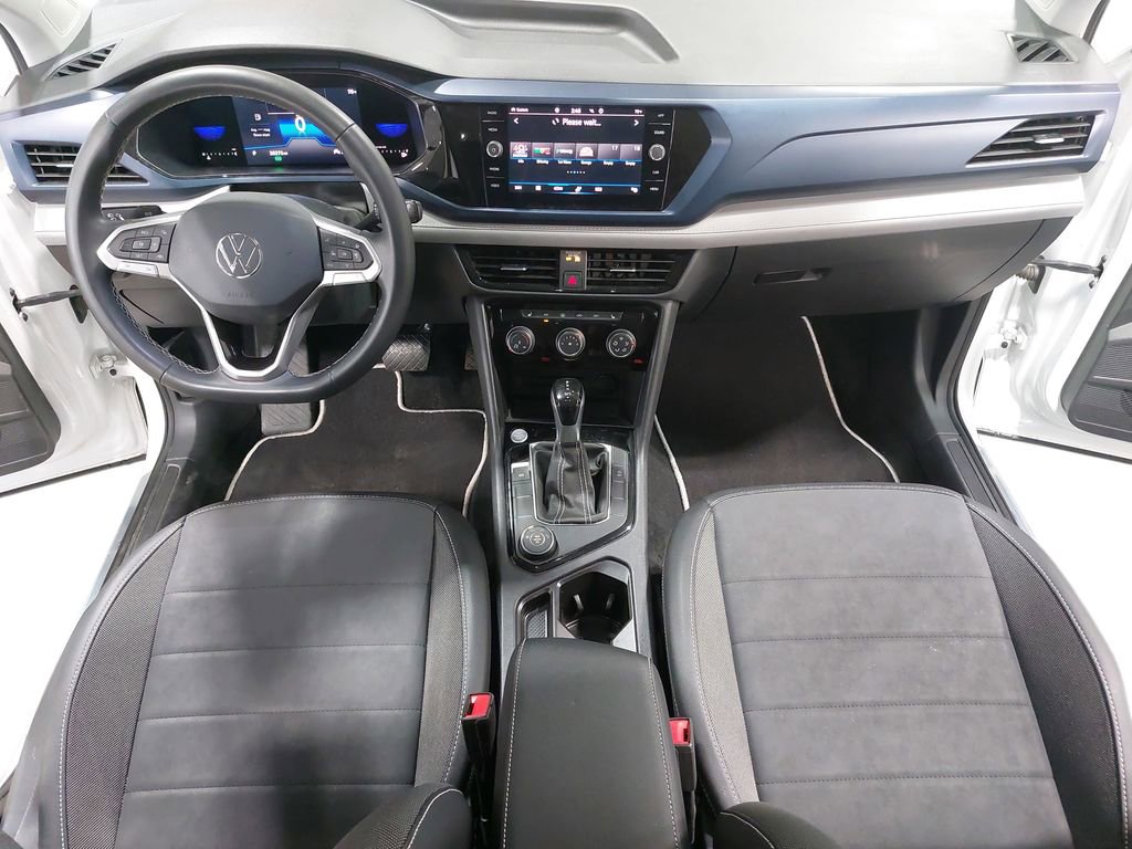 Used 2023 Volkswagen Taos SE w/ Panoramic Sunroof Package image 9