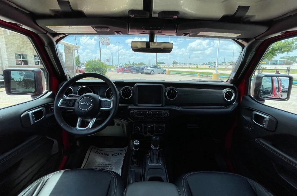 Used 2019 Jeep Wrangler Unlimited Sahara AWD/4WD image 28
