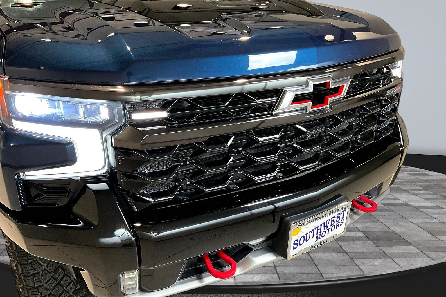 Used 2023 Chevrolet Silverado 1500 ZR2 w/ Technology Package AWD/4WD image 33