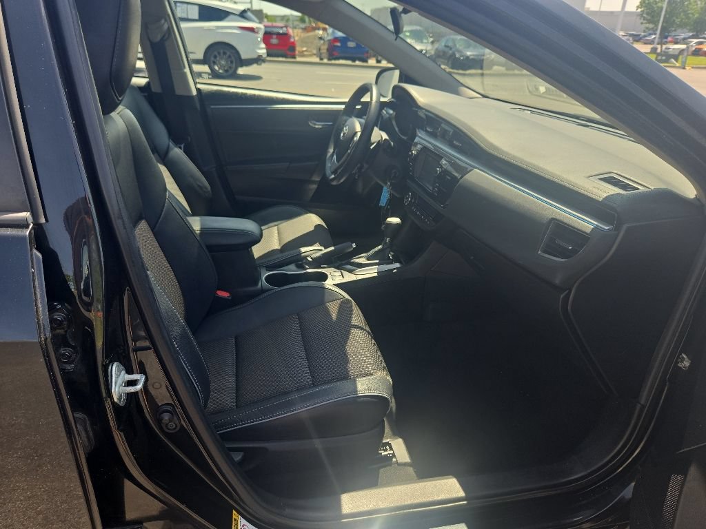 Used 2015 Toyota Corolla S FWD image 33