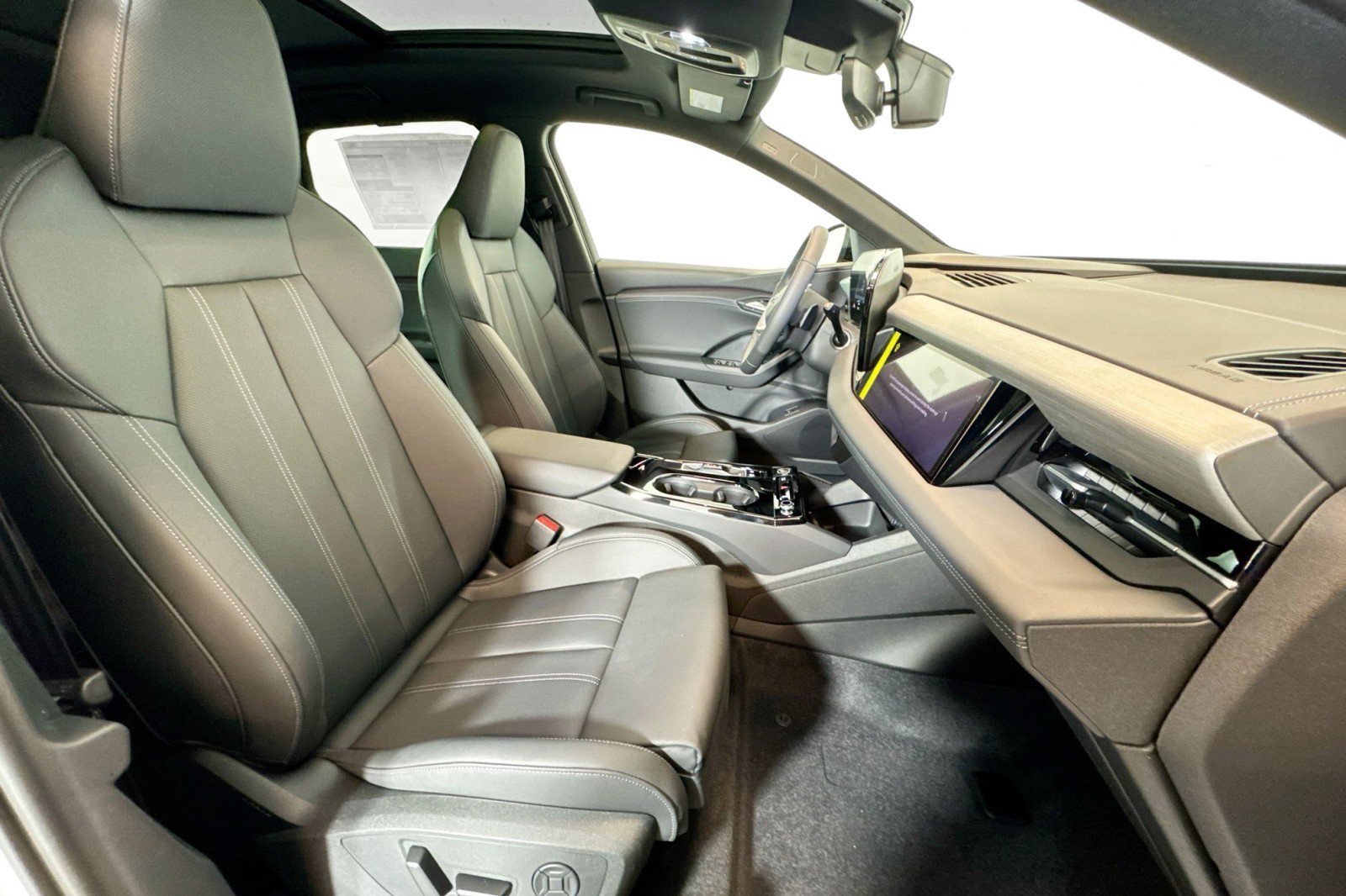New 2027 Audi Q6 e-tron Premium Plus image 25