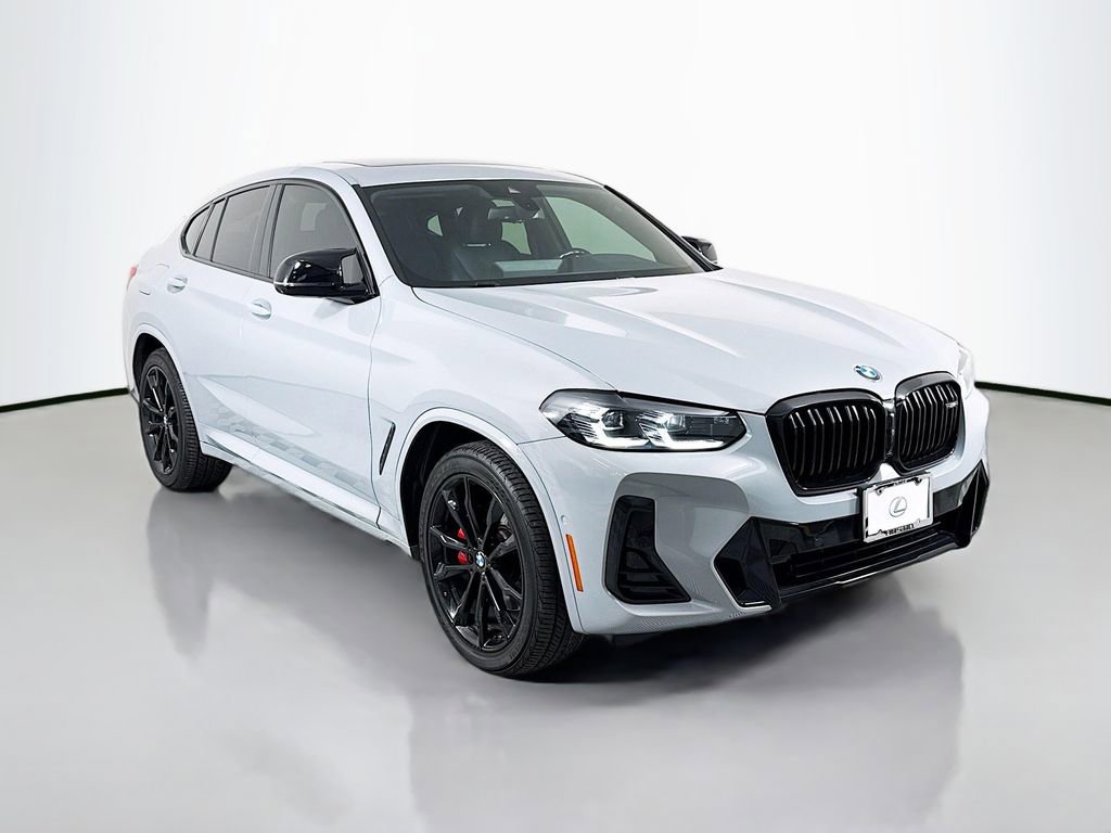 Used 2022 BMW X4 M40i w/ Parking Assistance Package image 3