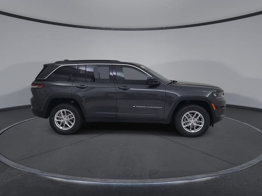 New 2026 Jeep Grand Cherokee Laredo X AWD/4WD image 17