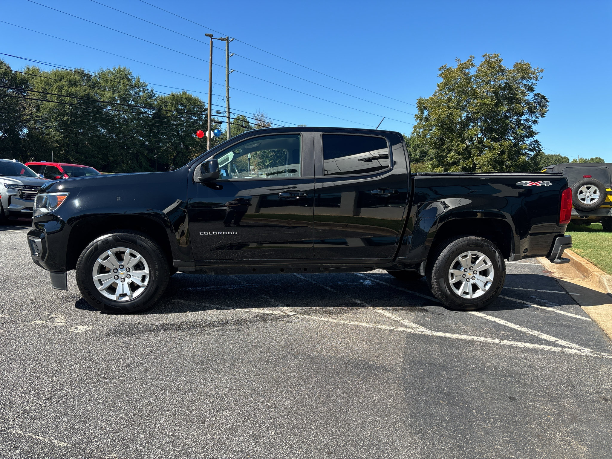 Used 2021 Chevrolet Colorado LT AWD/4WD image 5