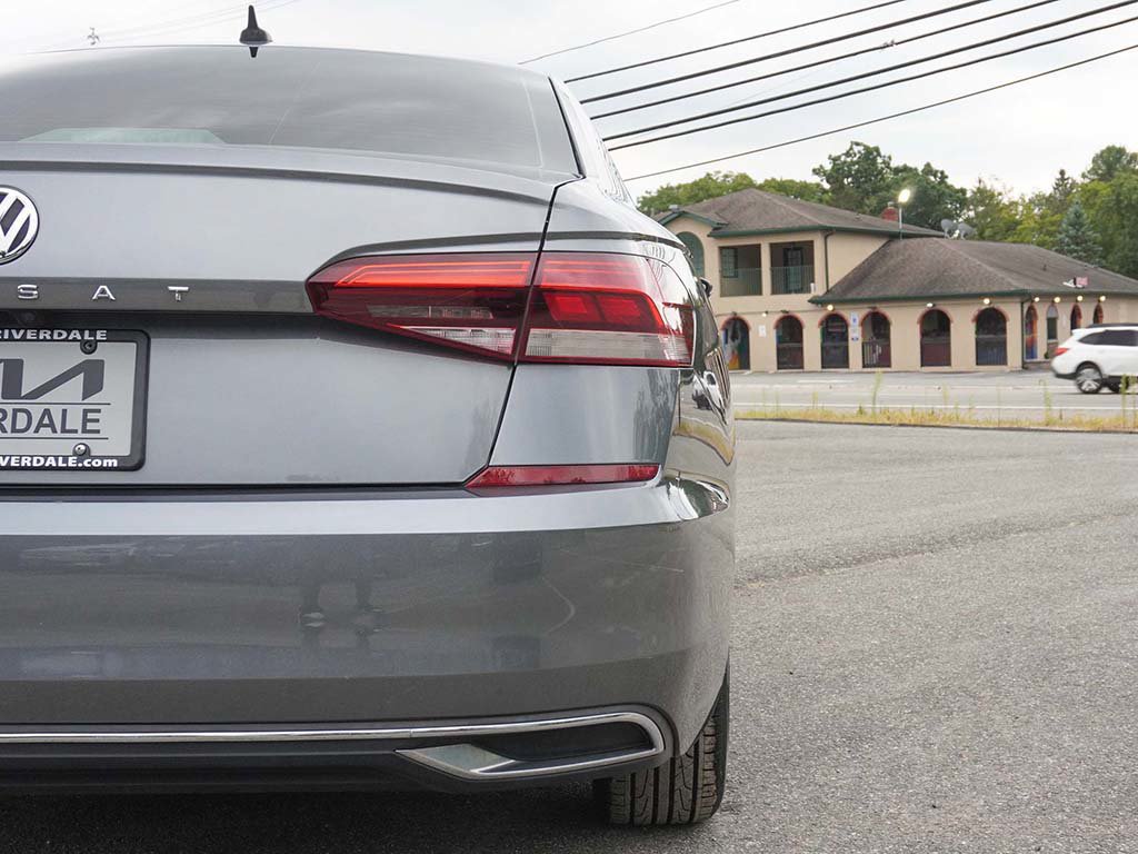 Used 2021 Volkswagen Passat 2.0T S FWD image 14