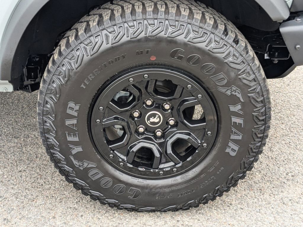 Used 2024 Ford Bronco Wildtrak image 11