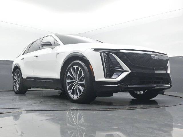 Certified 2024 Cadillac Lyriq Sport w/ LPO, Floor Liner Package AWD/4WD image 51