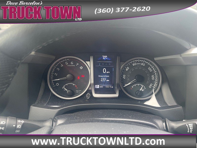 Used 2022 Toyota Tacoma SR5 w/ SR5 Appearance Package (SM) AWD/4WD image 19