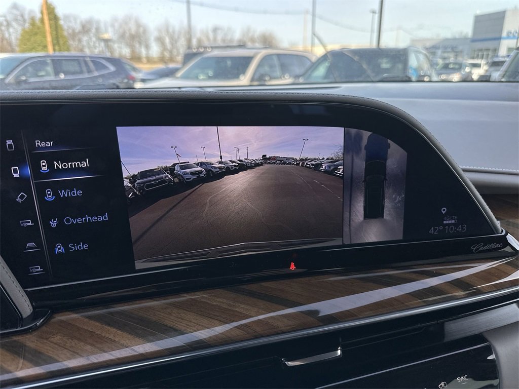 Used 2024 Cadillac Escalade Premium Luxury Platinum w/ Heavy-Duty Trailer Package image 17