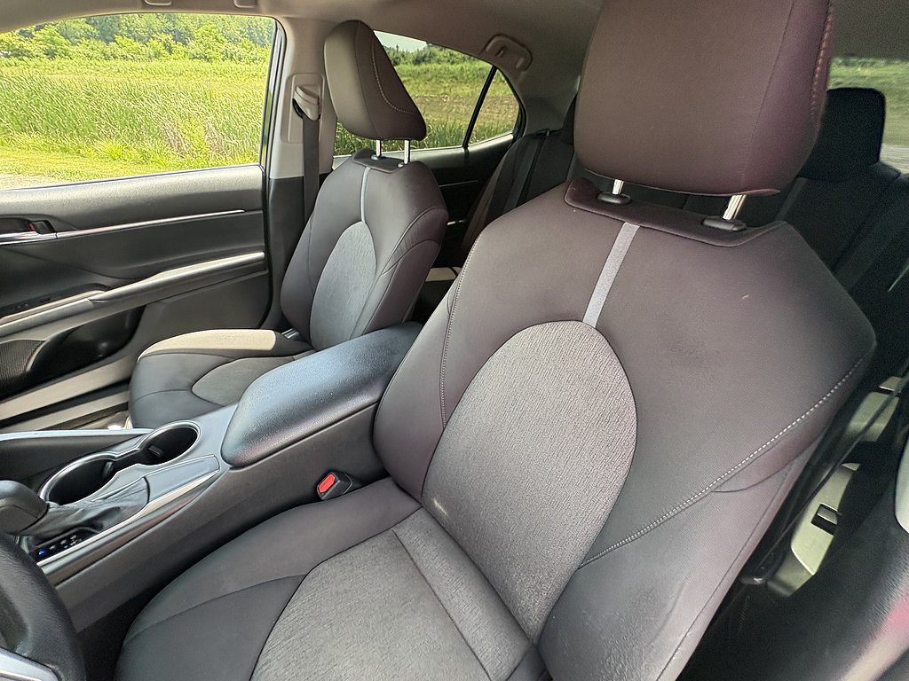 Used 2021 Toyota Camry LE FWD image 37