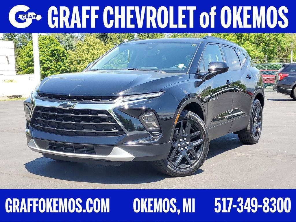Used 2024 Chevrolet Blazer LT w/ Convenience Package FWD image 1