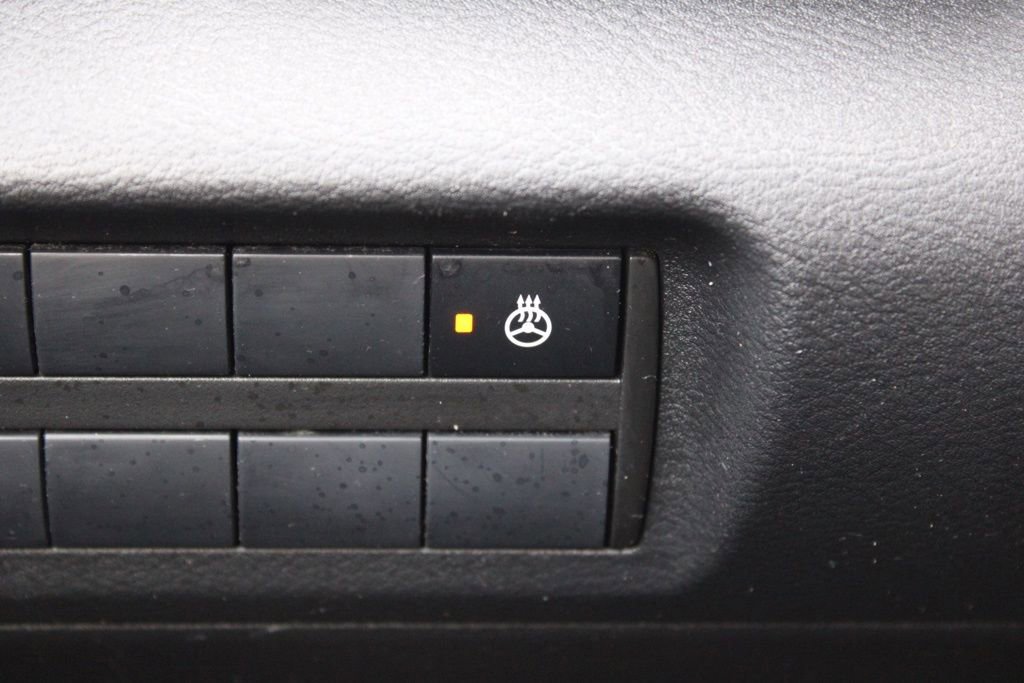 Used 2023 Nissan Kicks SR w/ SR Premium Package image 33