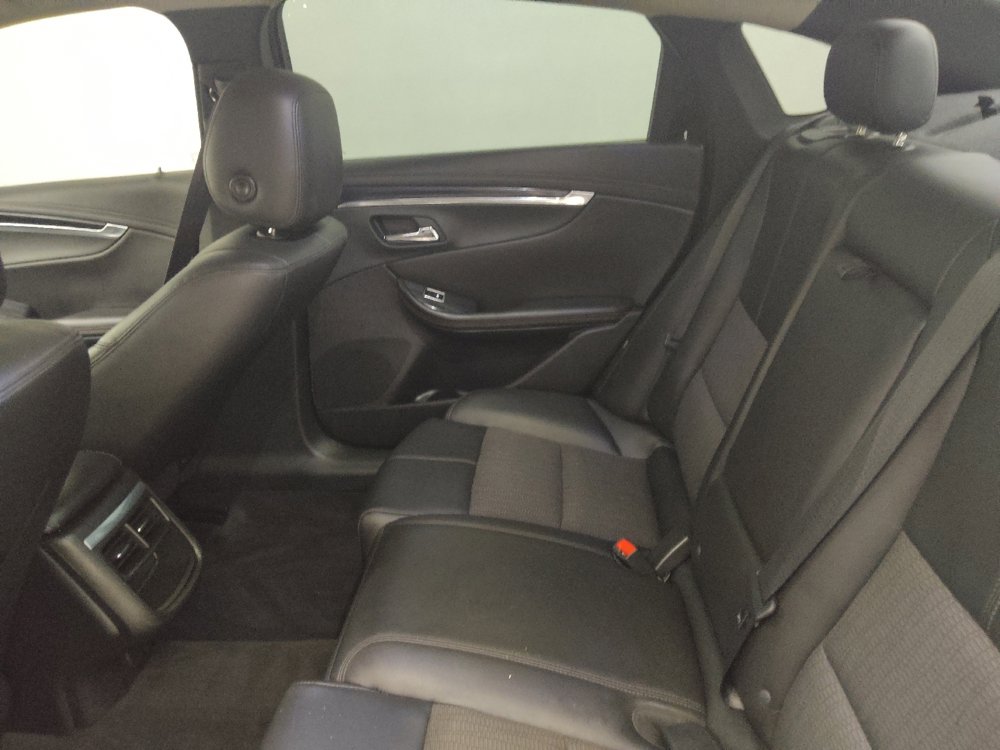 Used 2017 Chevrolet Impala LT image 18