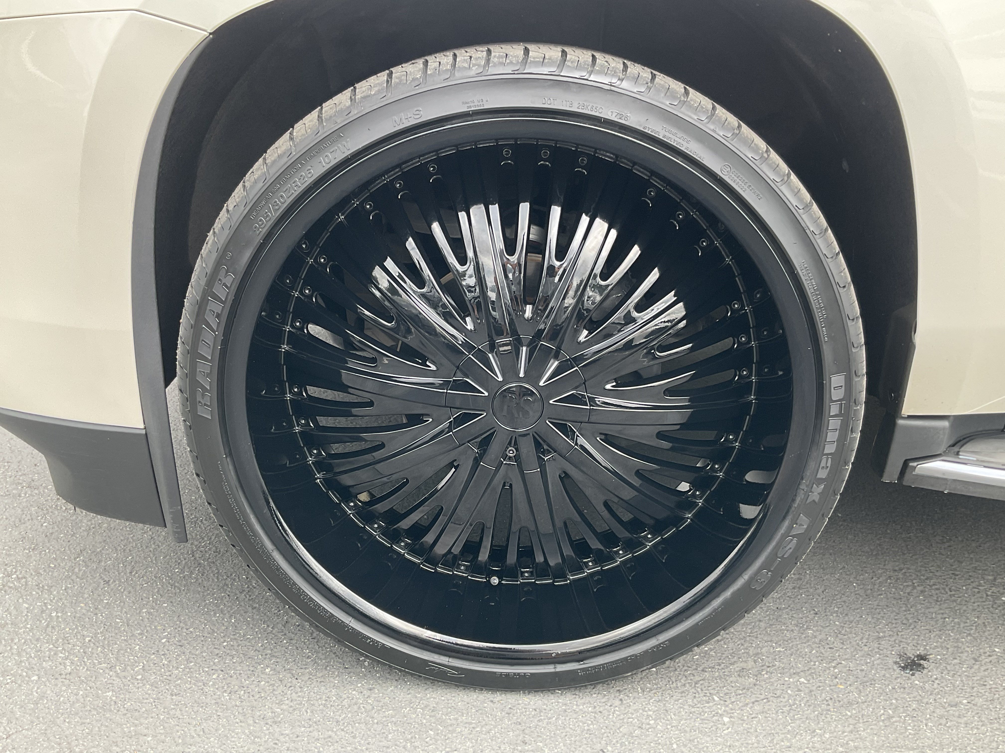 Used 2015 Cadillac Escalade Premium AWD/4WD image 10