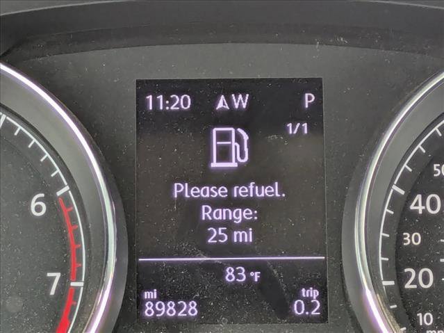 Used 2017 Volkswagen Golf SportWagen FWD image 5