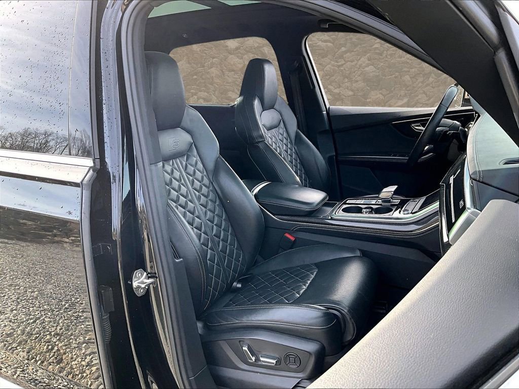 Used 2022 Audi SQ7 Premium Plus w/ SQ7 Executive Package image 7