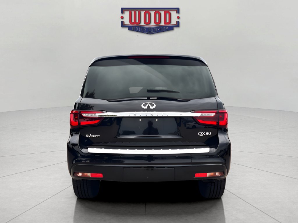 Used 2024 INFINITI QX80 Sensory w/ All-Season Package RWD image 3