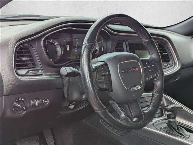 Used 2016 Dodge Challenger SXT Plus RWD image 2