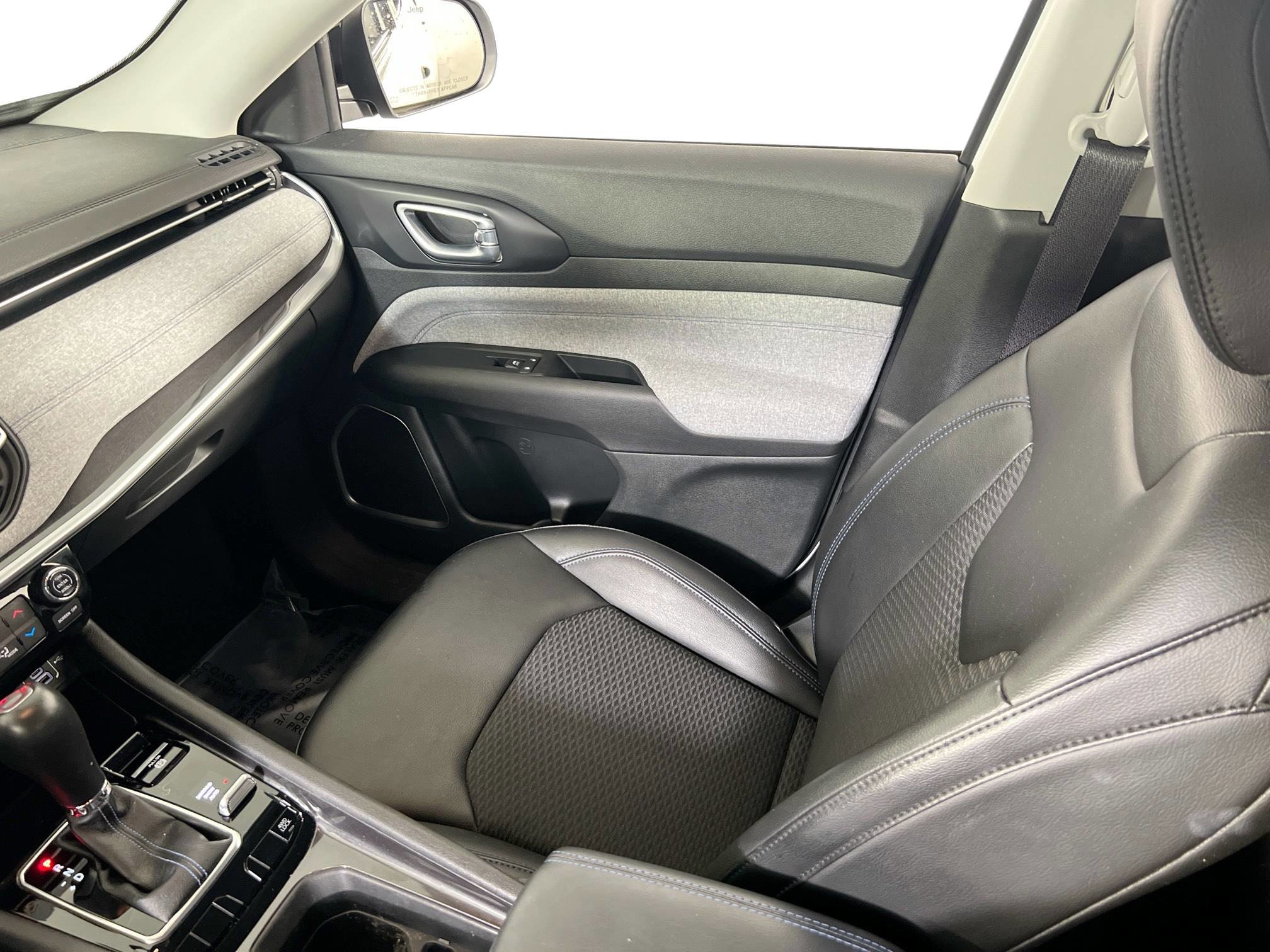 Used 2022 Jeep Compass Latitude w/ Convenience Group image 22