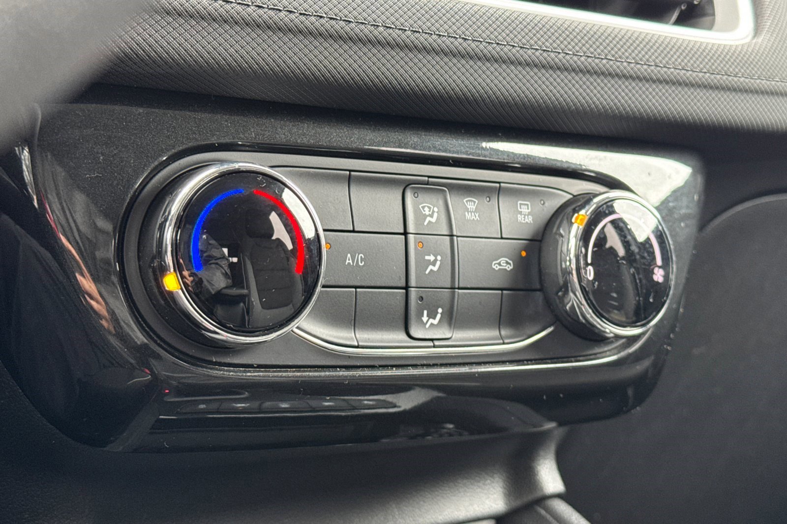 Used 2025 Chevrolet TrailBlazer LT image 19