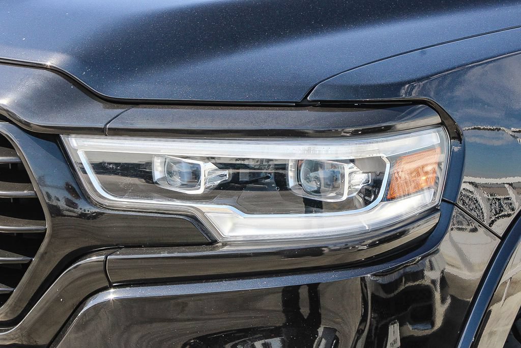 Used 2023 RAM 1500 Limited AWD/4WD image 5