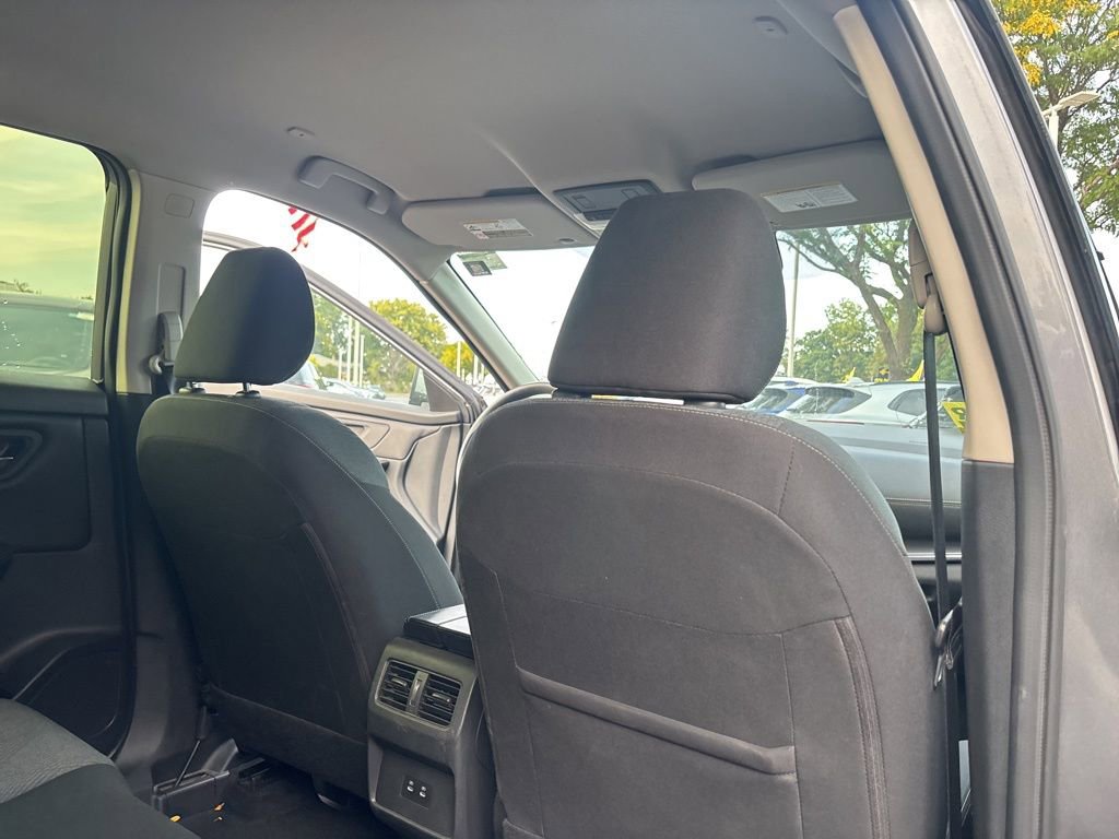 Used 2024 Nissan Rogue SV image 32