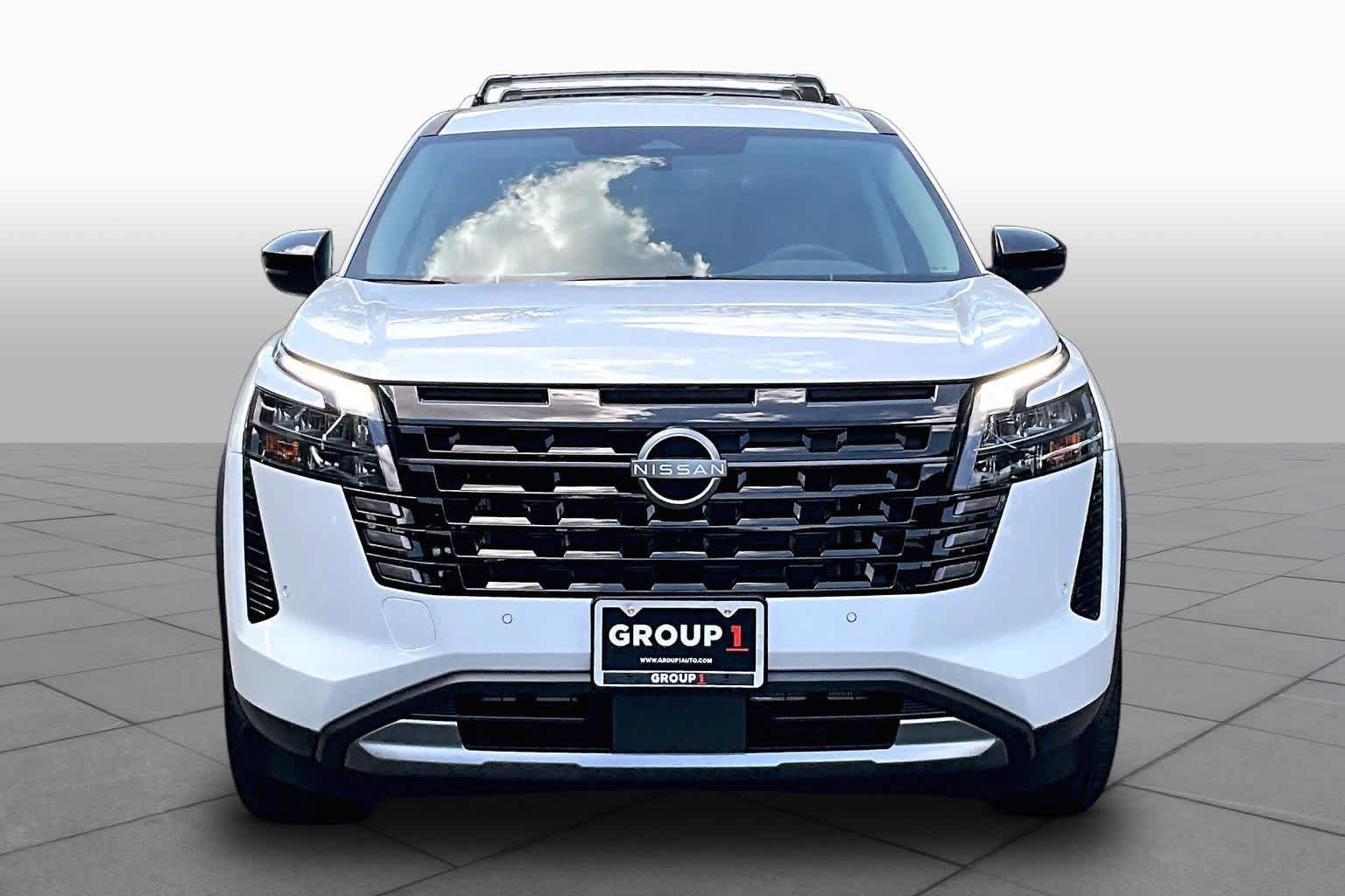 New 2026 Nissan Pathfinder SL FWD image 3