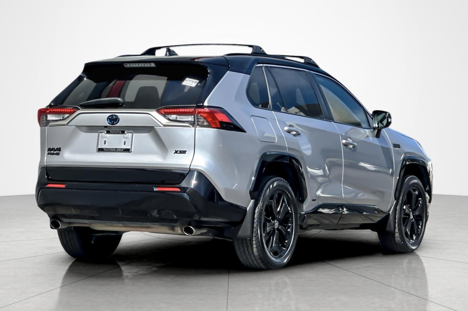 Used 2022 Toyota RAV4 XSE w/ Weather Package AWD/4WD image 5