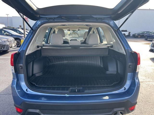 Used 2022 Subaru Forester Base image 8