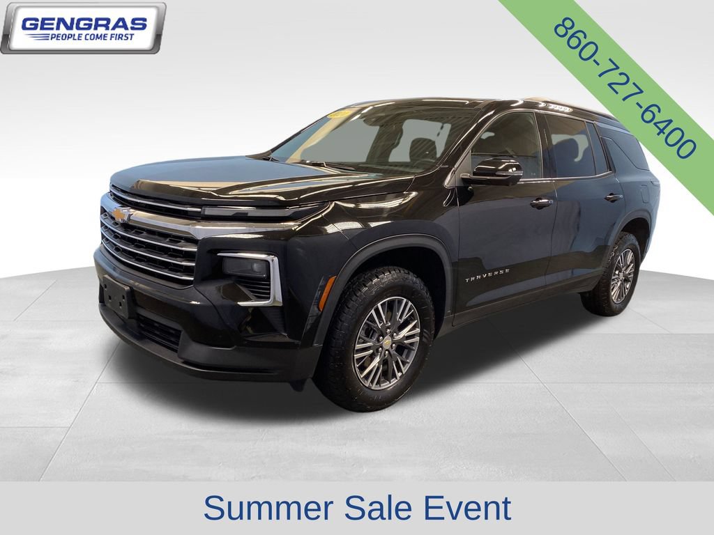 Used 2024 Chevrolet Traverse LT w/ Trailering Package AWD/4WD image 4