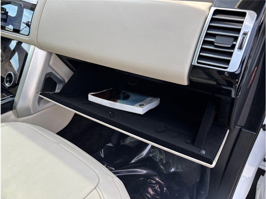 Used 2018 Land Rover Range Rover image 48