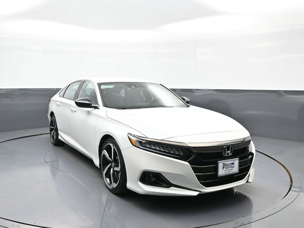 Used 2022 Honda Accord Sport image 3